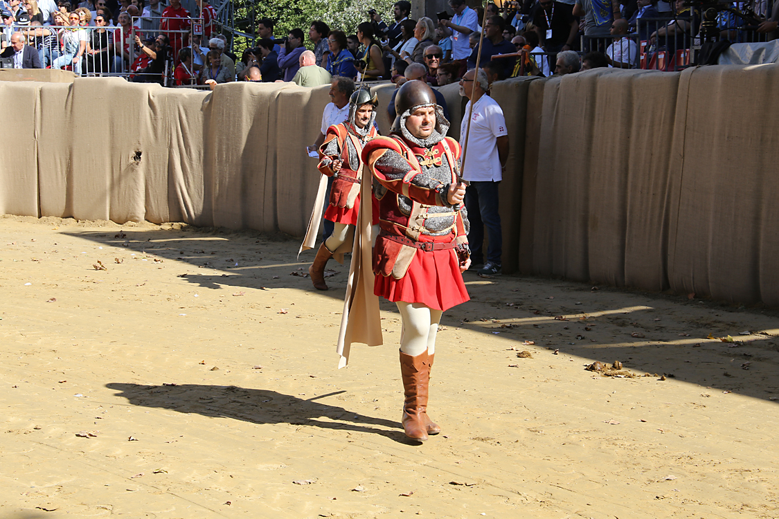 -517- CorteoStorico.jpg